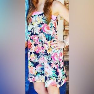 Above the knee spaghetti strap floral dress, size medium, great condition!